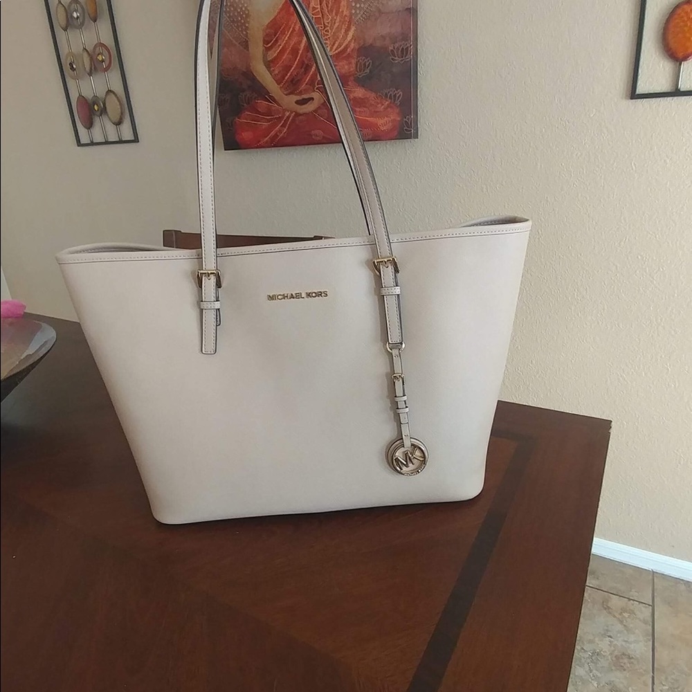 Soft Pink MK Purse 👛